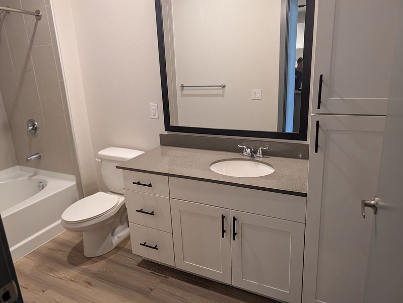 Bathroom deep-cleaned by 2Clean Escapes