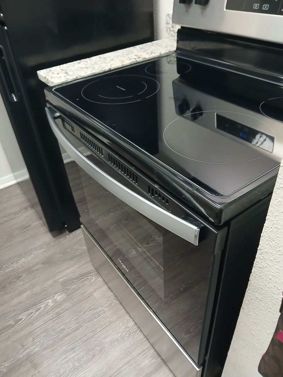 Range cooktop after cleaning — degreased and polished